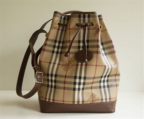 burberry bucket bag vintage.